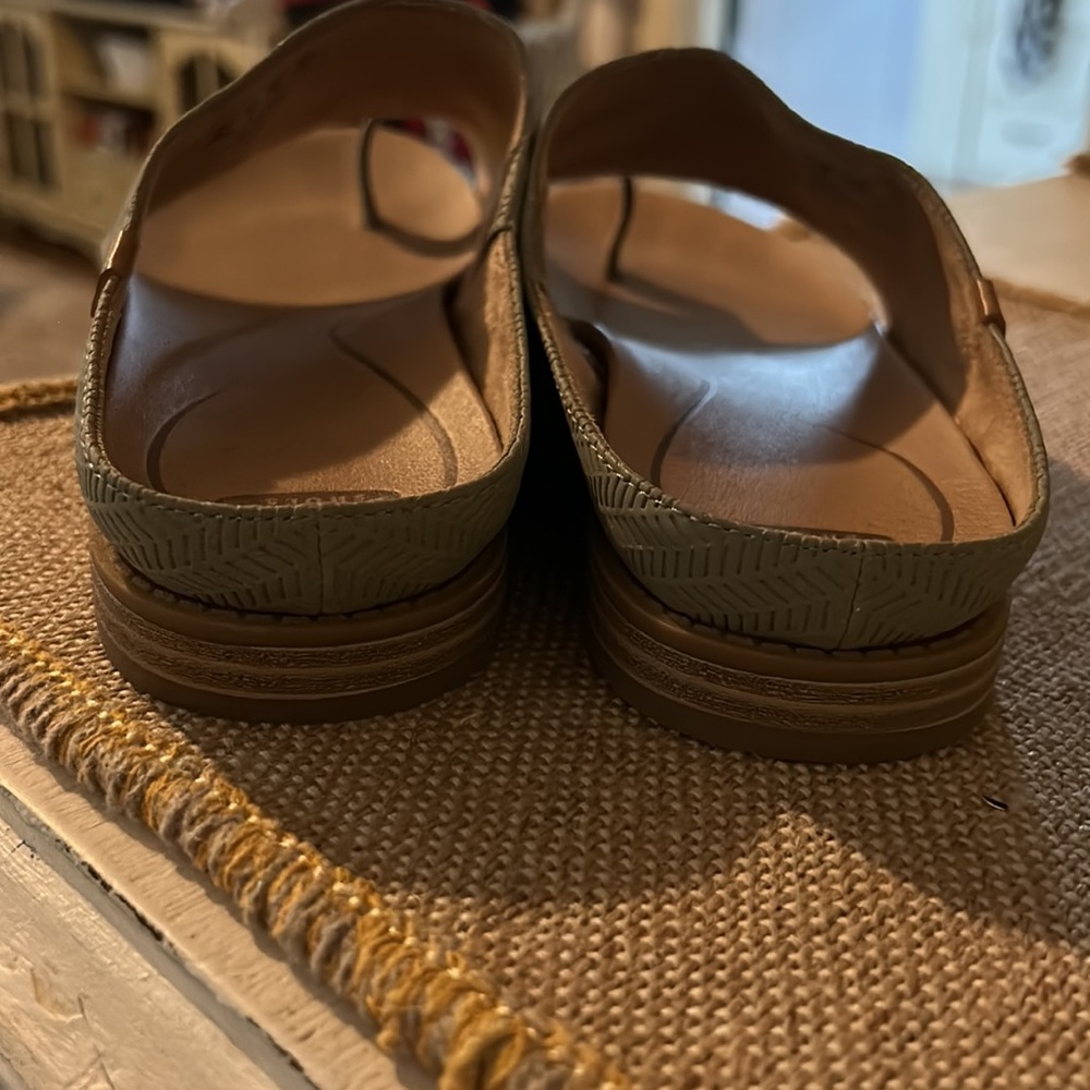 DrScholl’s Mules - Picture 6 of 6
